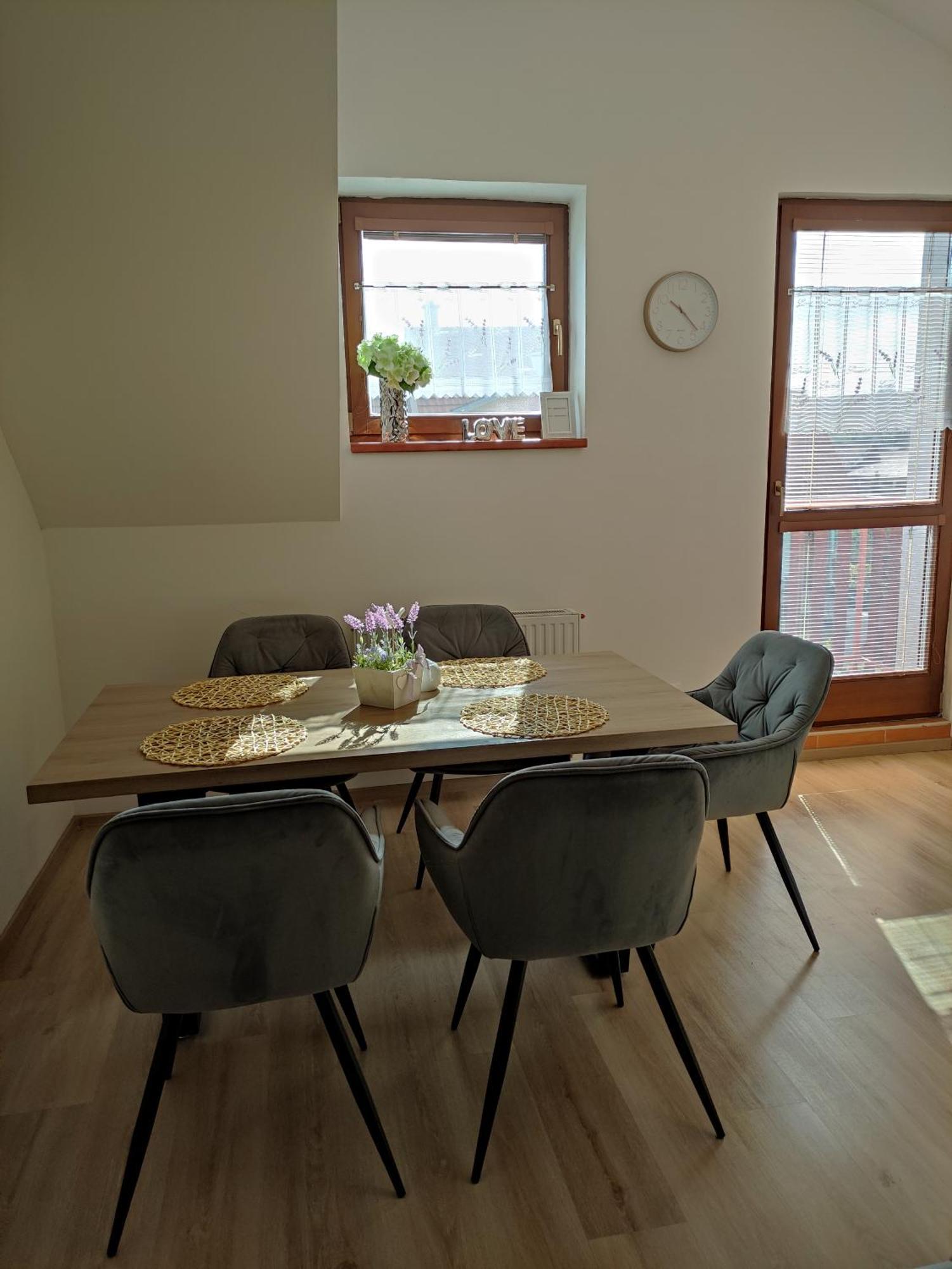 Ubytovani Ema Apartment วาลติตซา ภายนอก รูปภาพ