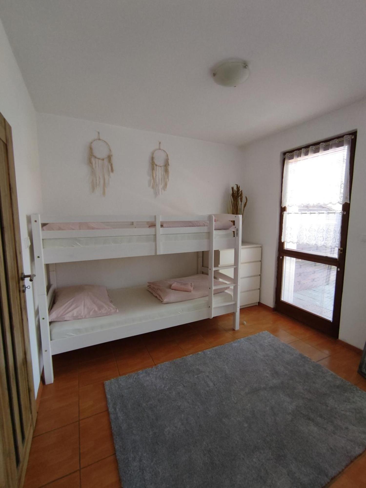 Ubytovani Ema Apartment วาลติตซา ภายนอก รูปภาพ